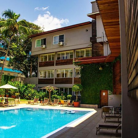 Mamba Point Hotel Monrovia Buitenkant foto