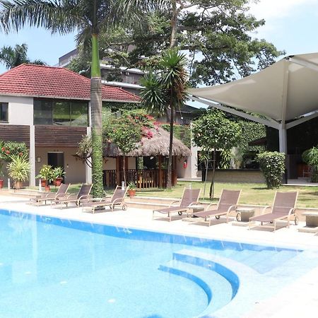 Mamba Point Hotel Monrovia Buitenkant foto