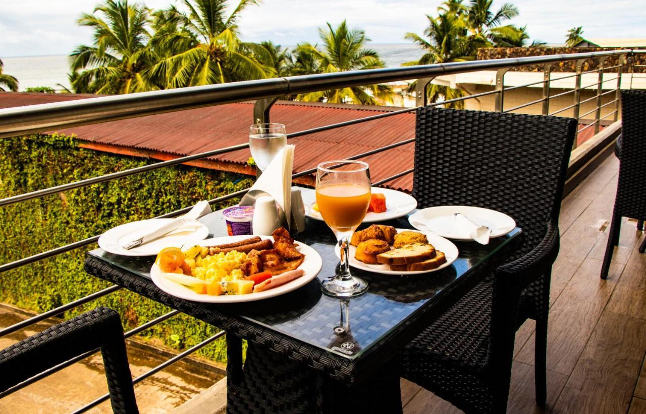 Mamba Point Hotel Monrovia Buitenkant foto