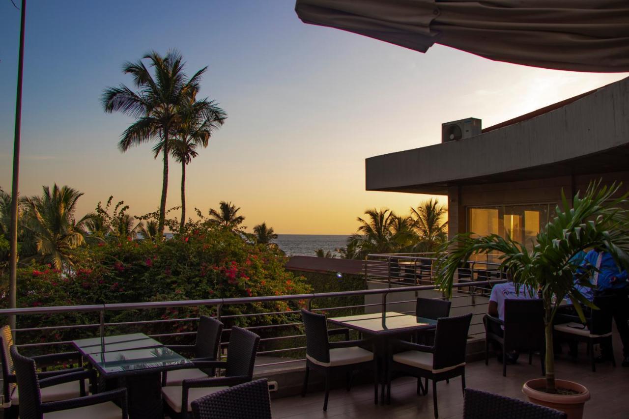 Mamba Point Hotel Monrovia Buitenkant foto