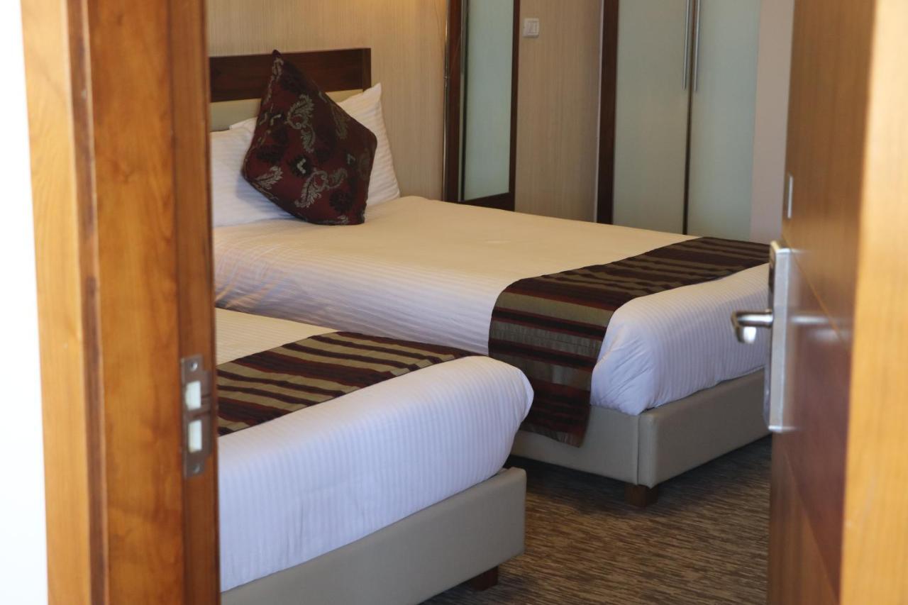 Mamba Point Hotel Monrovia Buitenkant foto