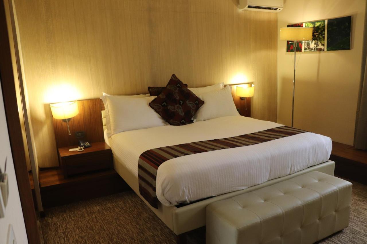 Mamba Point Hotel Monrovia Buitenkant foto